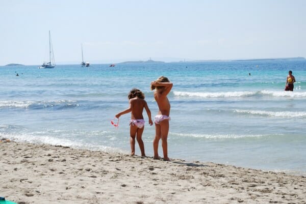 Traveling to ibiza with kids - Rento holiday Ibiza Villas